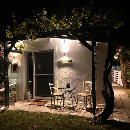 Under The Vine Garden House Platánion Exterior foto