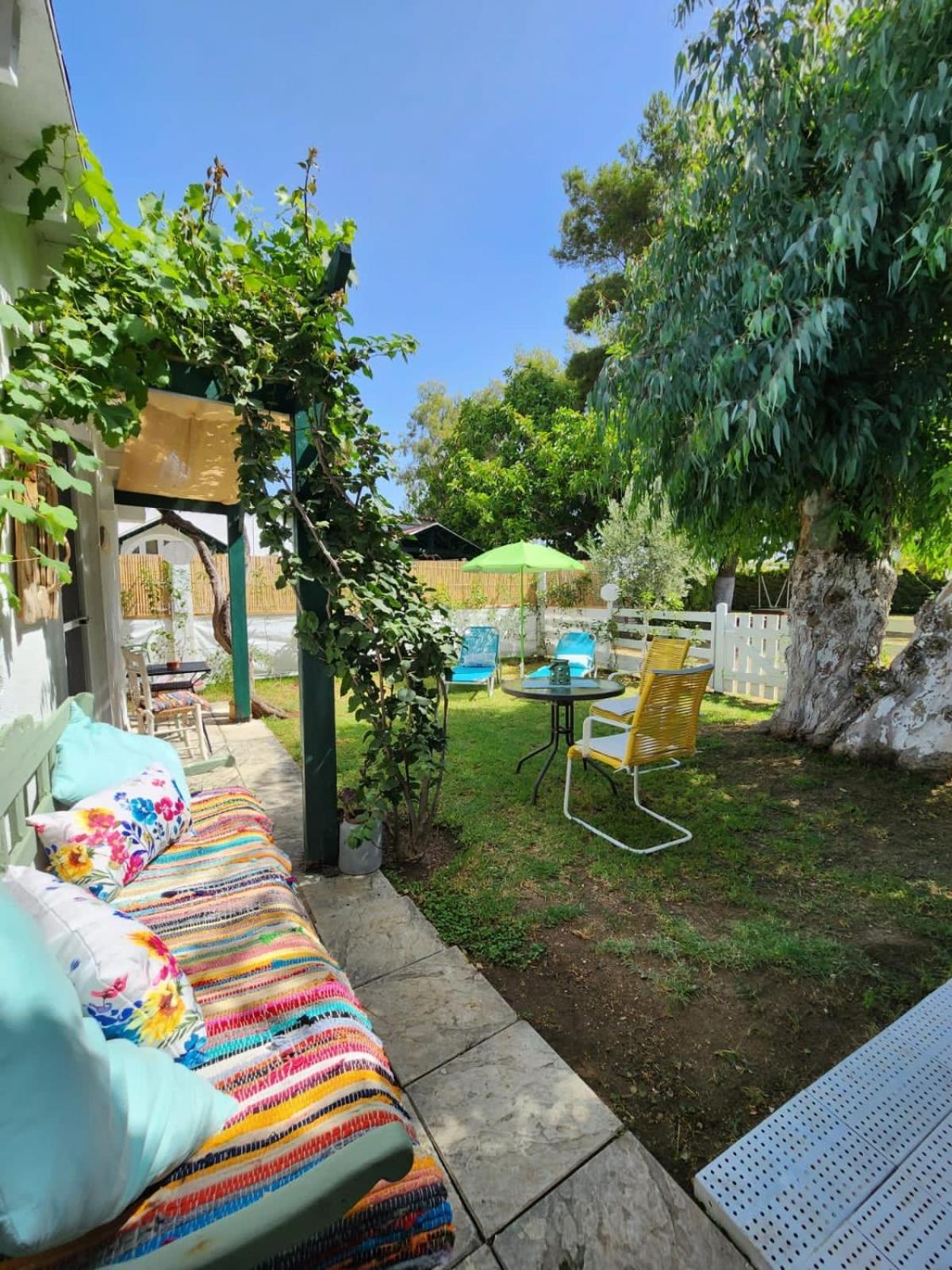 Under The Vine Garden House Platánion Exterior foto